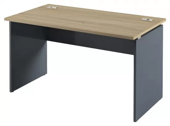 Стол прямой с заглушками кабель-канала