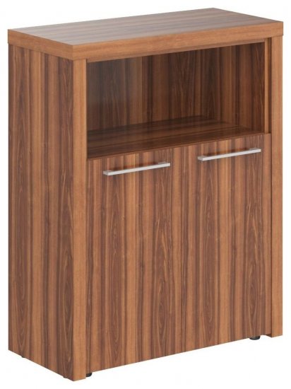 Шкаф с глухими малыми дверьми и топом